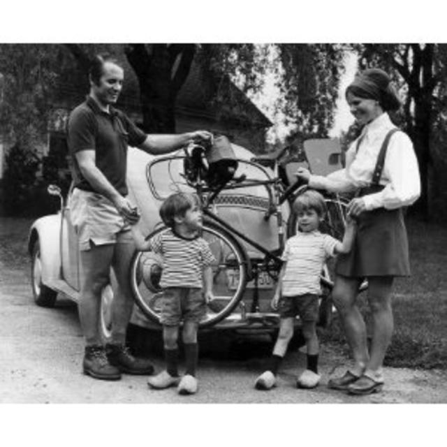 Allen Sports Ultra Compact Folding 2-Bike Trunk Mount Rack