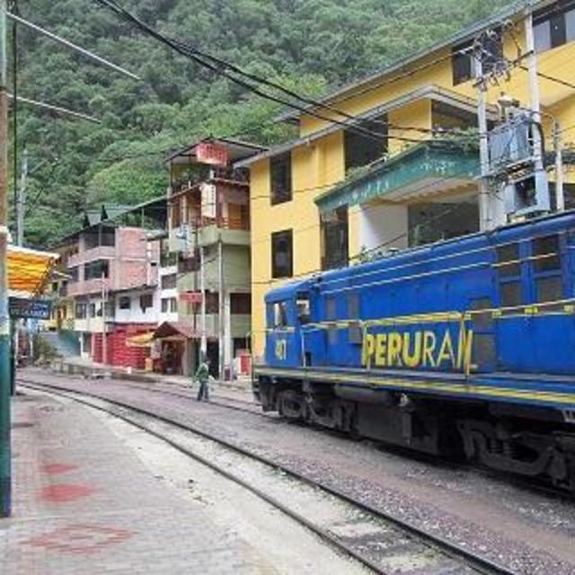Train from Lima to Cusco