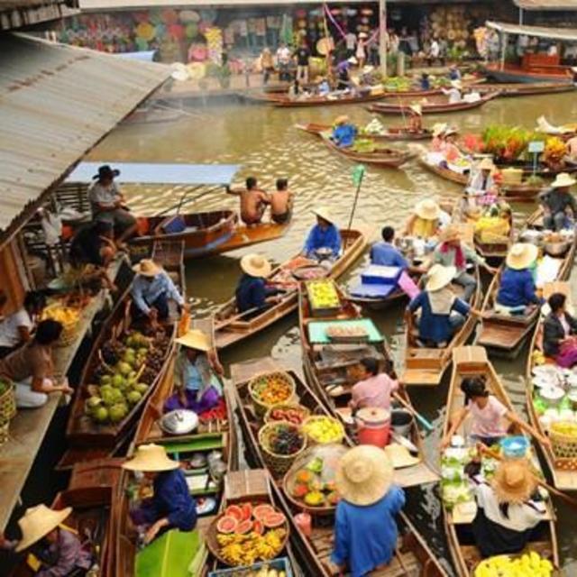 Visit to the Floating Markets