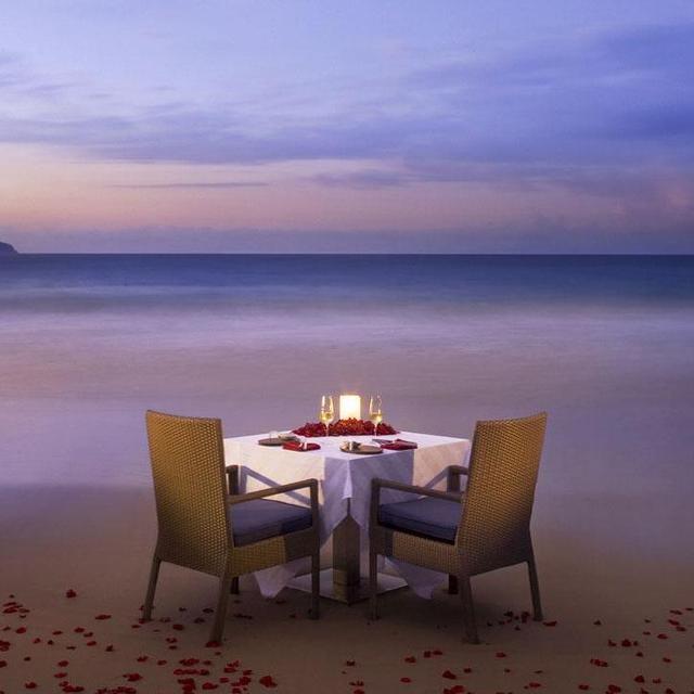 Romantic dinner on the beach