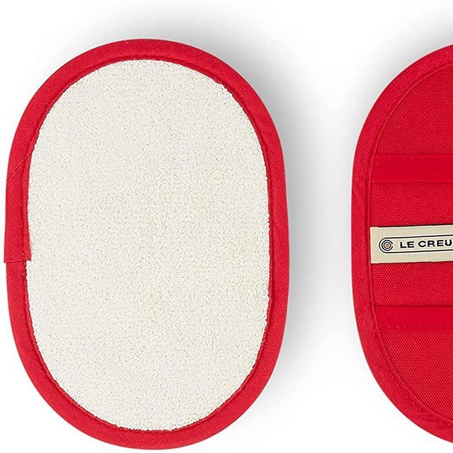 Le Creuset Fingertip Potholder, Cherry, Set of 2
