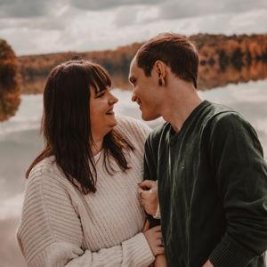 Hallie Rogers and Jonathan Vineyard's Wedding Registry on Zola
