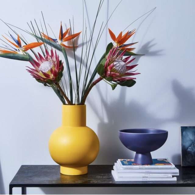 Raawii Strøm Vase - Size Large, in Yellow