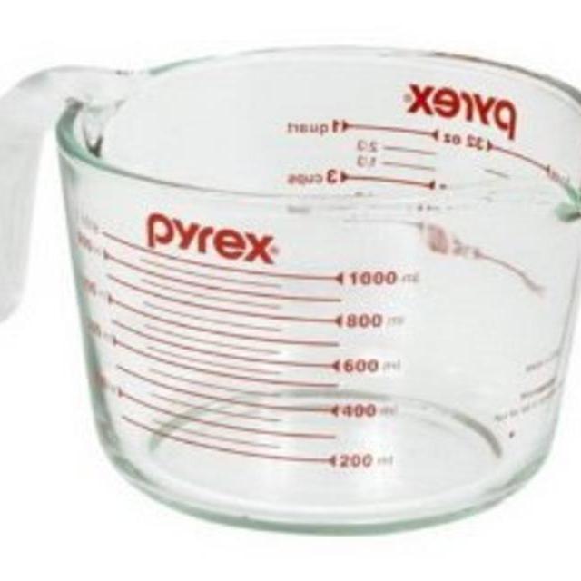 Pyrex 4-Cup Measuring Cup