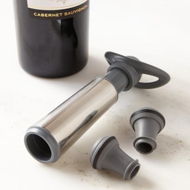 Williams Sonoma Wine Pump & Stoppers