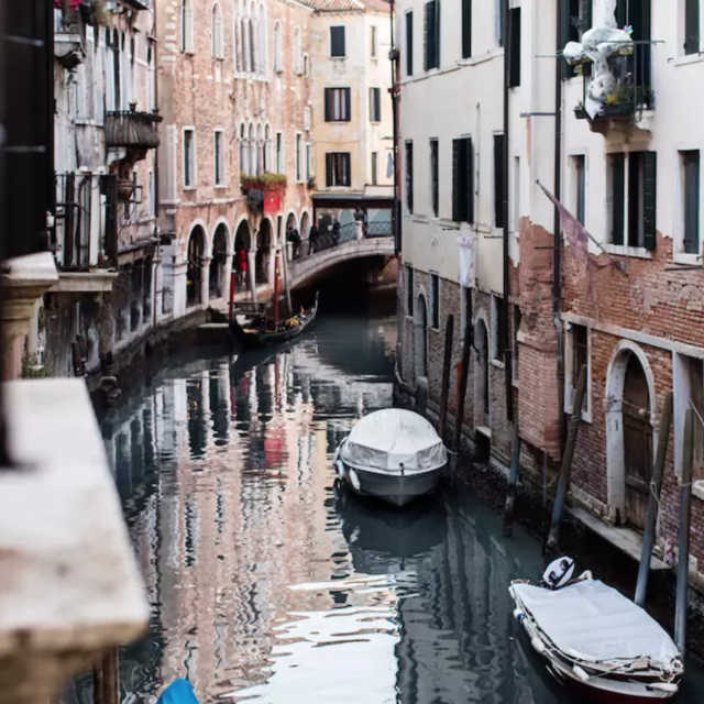 Venice Airbnb with canal view - 2 nights