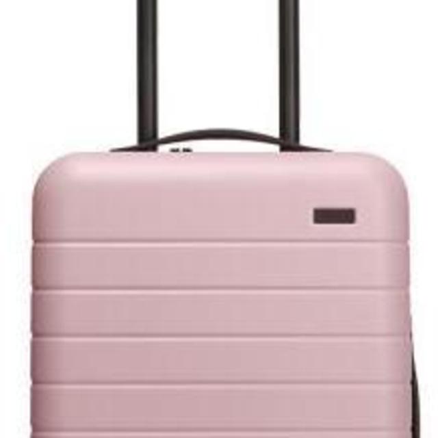 Away Luggage - Carry-On in Blush (Shanna)