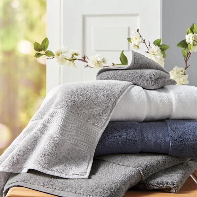 Frontgate Resort Collection™ Hand Towels (Eucalyptus)