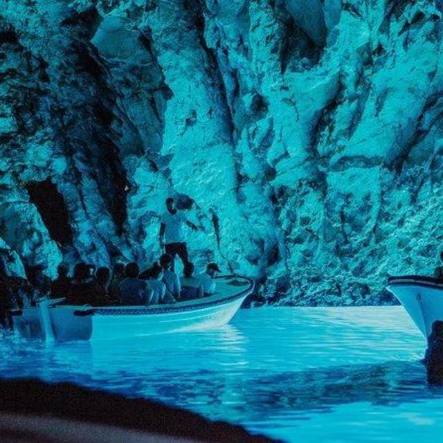 Blue Cave Speed Boat Tour in Croatia - Honeymoon