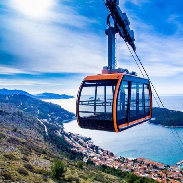 Private City Walking Tour plus Cable Car in Croatia - Honeymoon