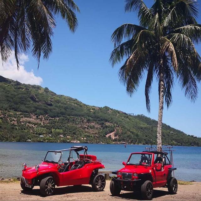 Honeymoon Fund: Beach Buggy in Mo'orea