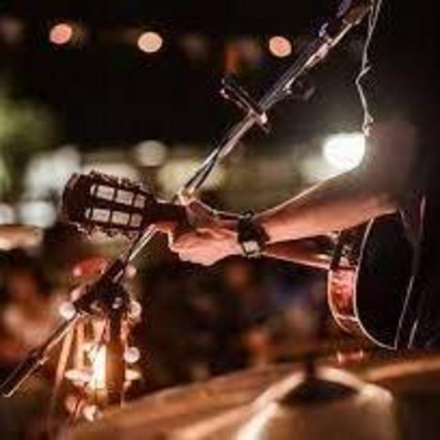 Live Music Band!