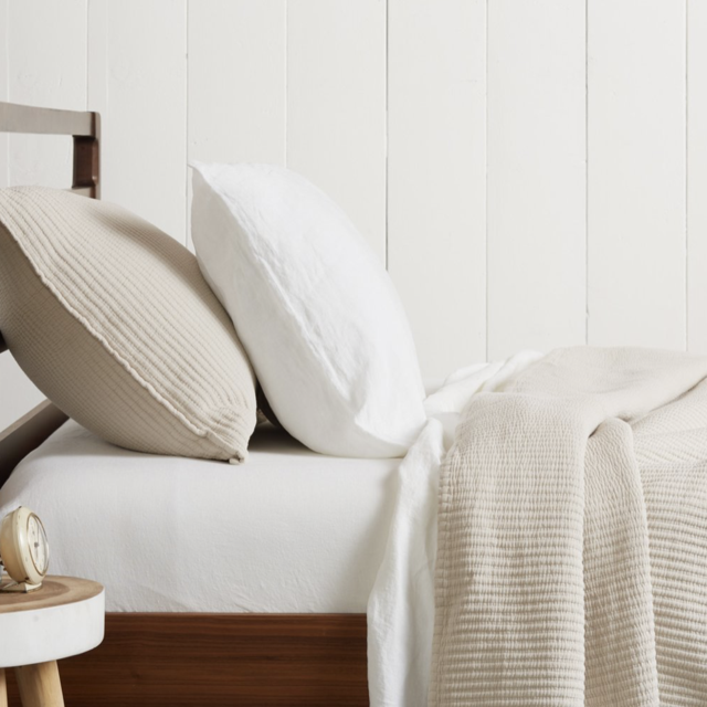 Parachute Matelasse Coverlet in Dune (King/Cal King)