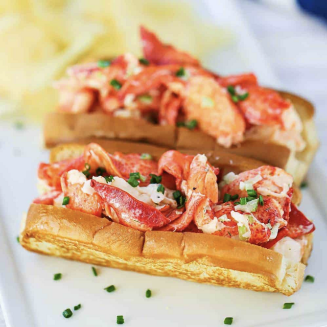 Lobster Roll Lunch in Halls Harbor