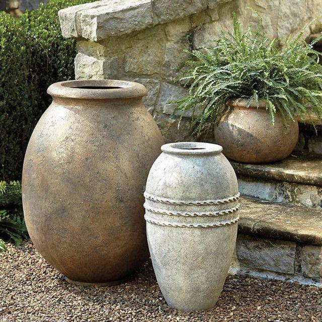 Outdoor Plants / Planters