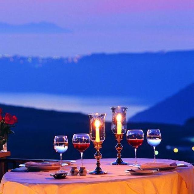 Fancy Dinner in Santorini