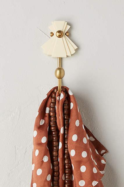 Clustered Fan Hook