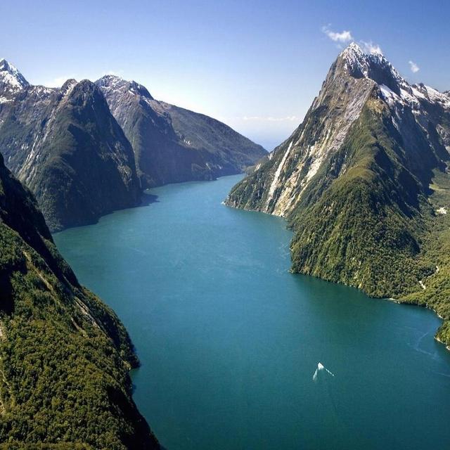 Hiking the Milford Fjordland