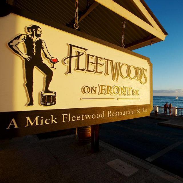 Dinner at Fleetwood's on Front St.