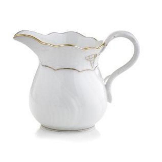 Herend Golden Edge Creamer (10 Oz) 4"H | Gracious Style