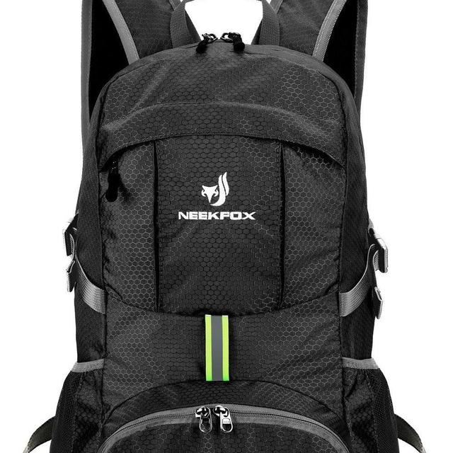 NEEKFOX Lightweight Packable Travel Daypack