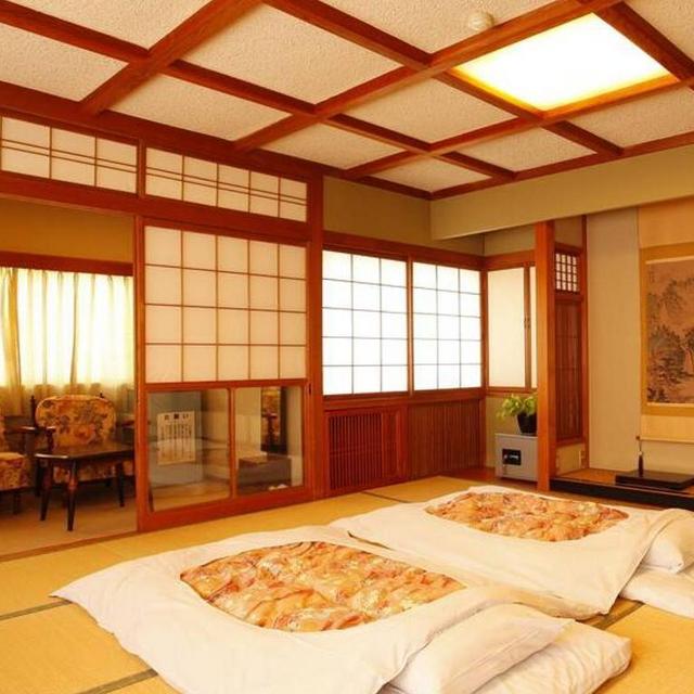 2 Nights in a Ryokan (Japanese inn)