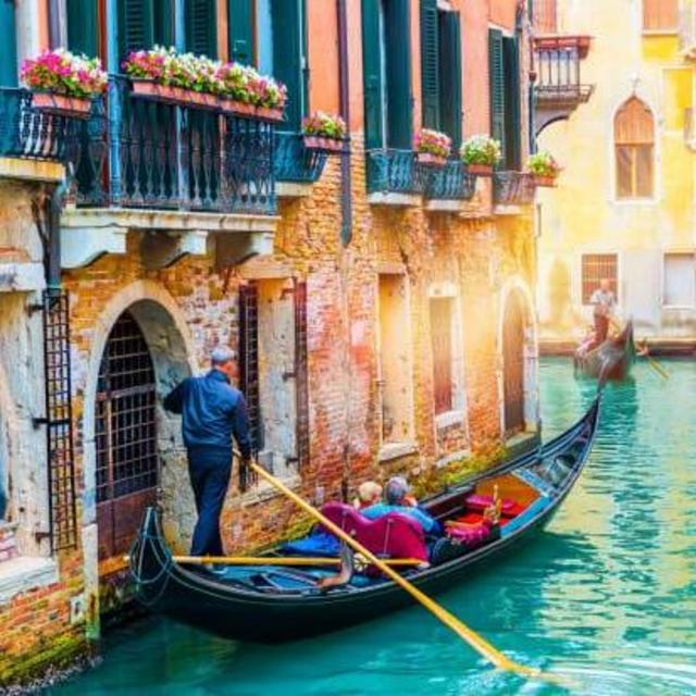 Venice: Gondola Ride