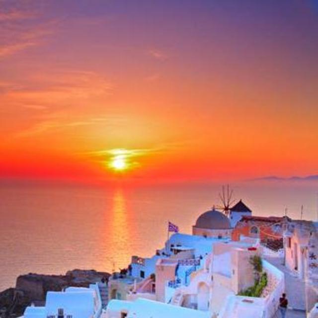 Santorini Sunset Catamaran Cruise with Dinner and Drinks