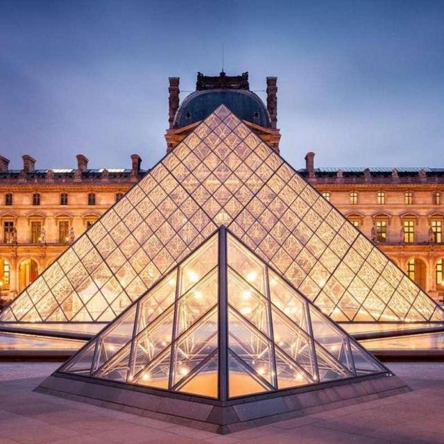 Round Trip Plane Tickets to France