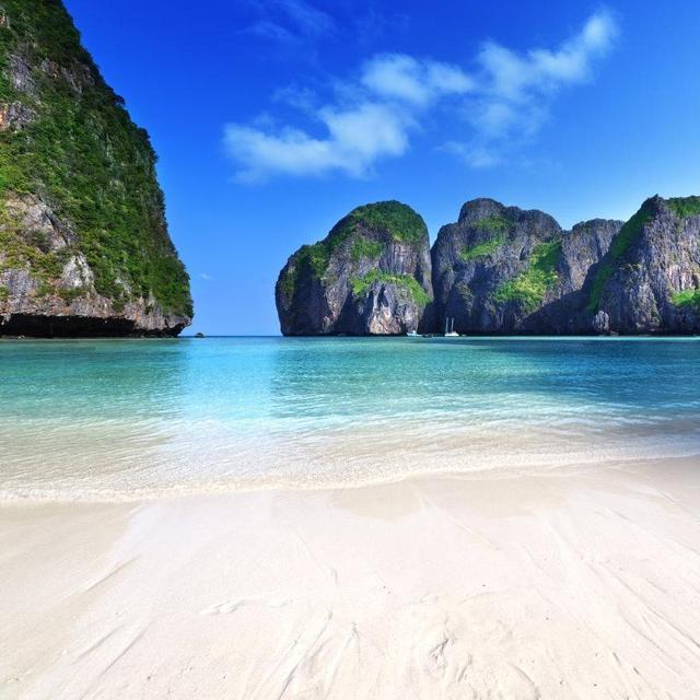 Boat tour in Phi Phil Islands, Thailand