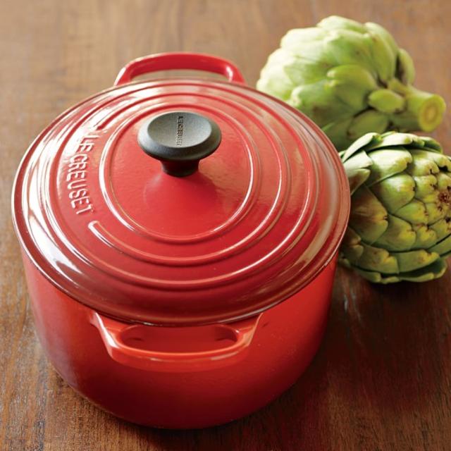 Le Creuset Signature Cast-Iron Oval Dutch Oven - Matte White