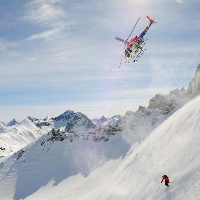 Heli-Skiing