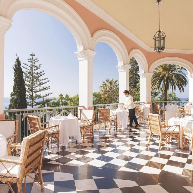 Honeymoon in Portugal: Afternoon Tea