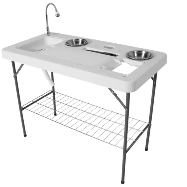 Bass Pro Shops Deluxe Fish Table
