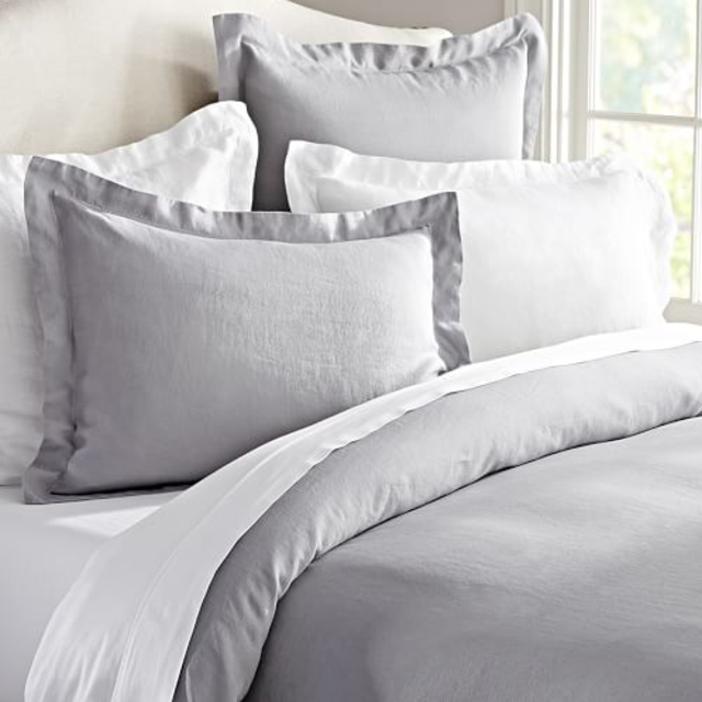 Pottery Barn Belgian Flax Linen Duvet Cover in Smoke