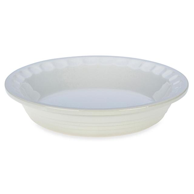 Le Creuset® Heritage 9-Inch Stoneware Pie Dish in White