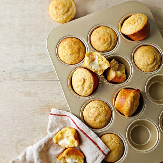 Williams-Sonoma Goldtouch® Nonstick Muffin Pan, 12-Well