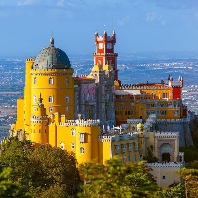 Visit to Pena Palace (Sintra, Portugal)