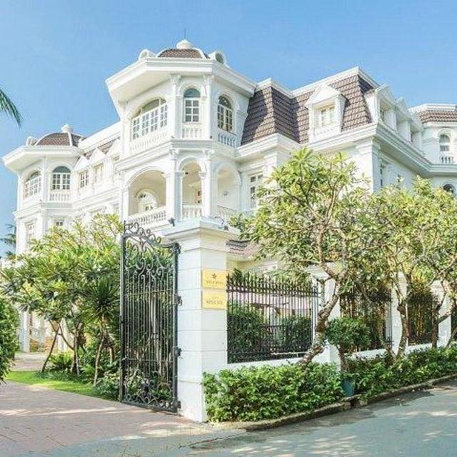 Luxury Hotel Stay in Ho Chi Minh City