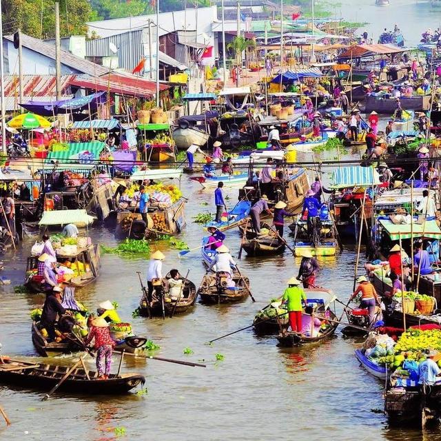 Vietnam's Floating Market