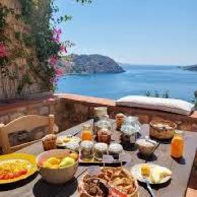 Breakfast in Bed