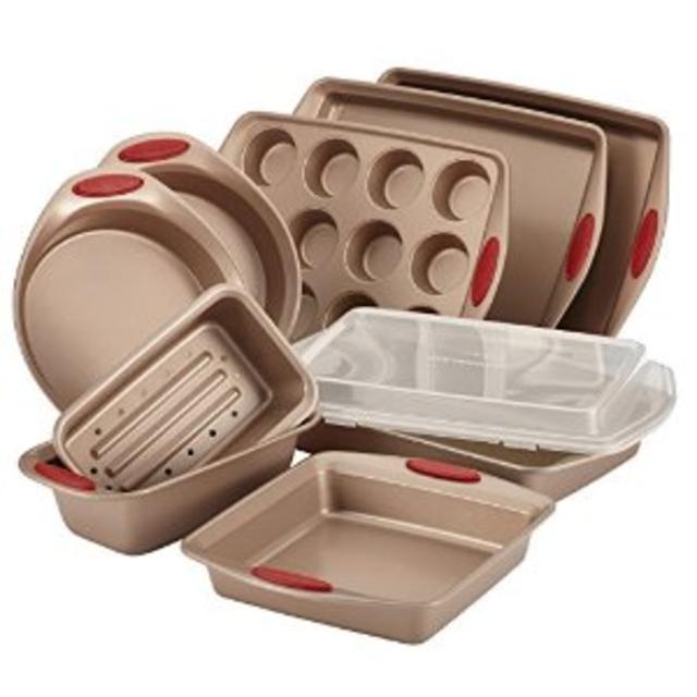 Rachael Ray 10-Piece Cucina Nonstick Bakeware Set, Latte Brown with Cranberry Red Handle