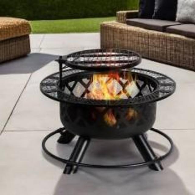 Backyard Patio Firepit