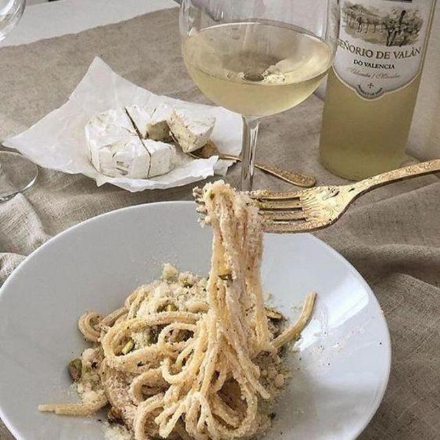 Vineyard Tour + Lunch in Italy