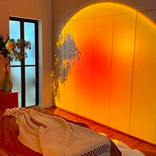 Sunset Projection Lamp, Night Light Projector Led Lamp, 180 Degree Rotation Rainbow Floor Stand Modern Projection Lamp, Romantic Sunset Lamp for Party Movie Cinema Theme Bedroom Decor (Sunset red)