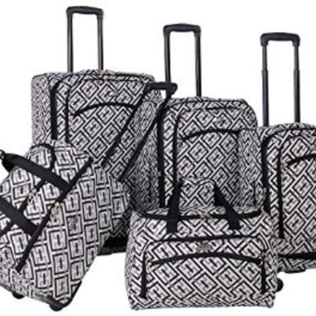 American Flyer Brickwall 5-Piece Spinner Luggage Set