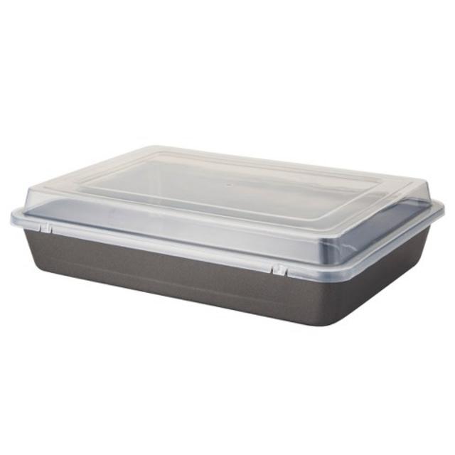 Wilton Ultra Bake Pro 9"x13" Oblong Cake Pan w/ Cover product details page