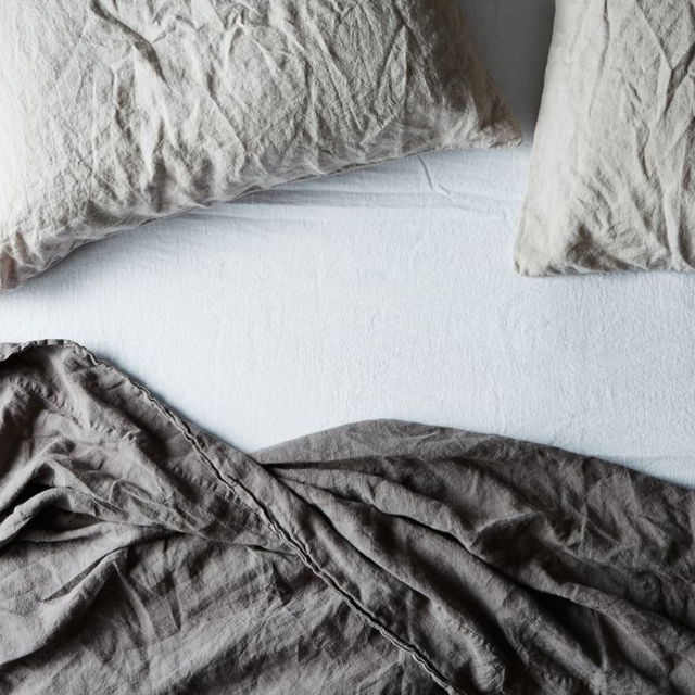 Estate Collection Sheet Set (Queen, Silver Snow)