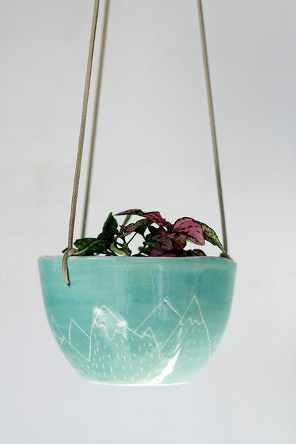 Blue Mountain Hanging Pot