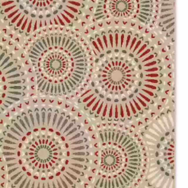 Destination Summer Miami Medallion Indoor/Outdoor 5'3 x 7' Area Rug in Silver